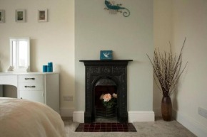 Rie's Retreat - The Emerald room